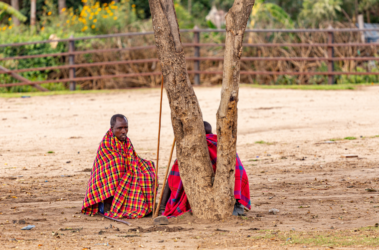 Muži Samburu na trhu v Maralalu