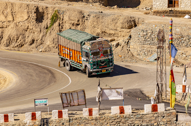 V Ladakhu si můžete stopnout náklaďák